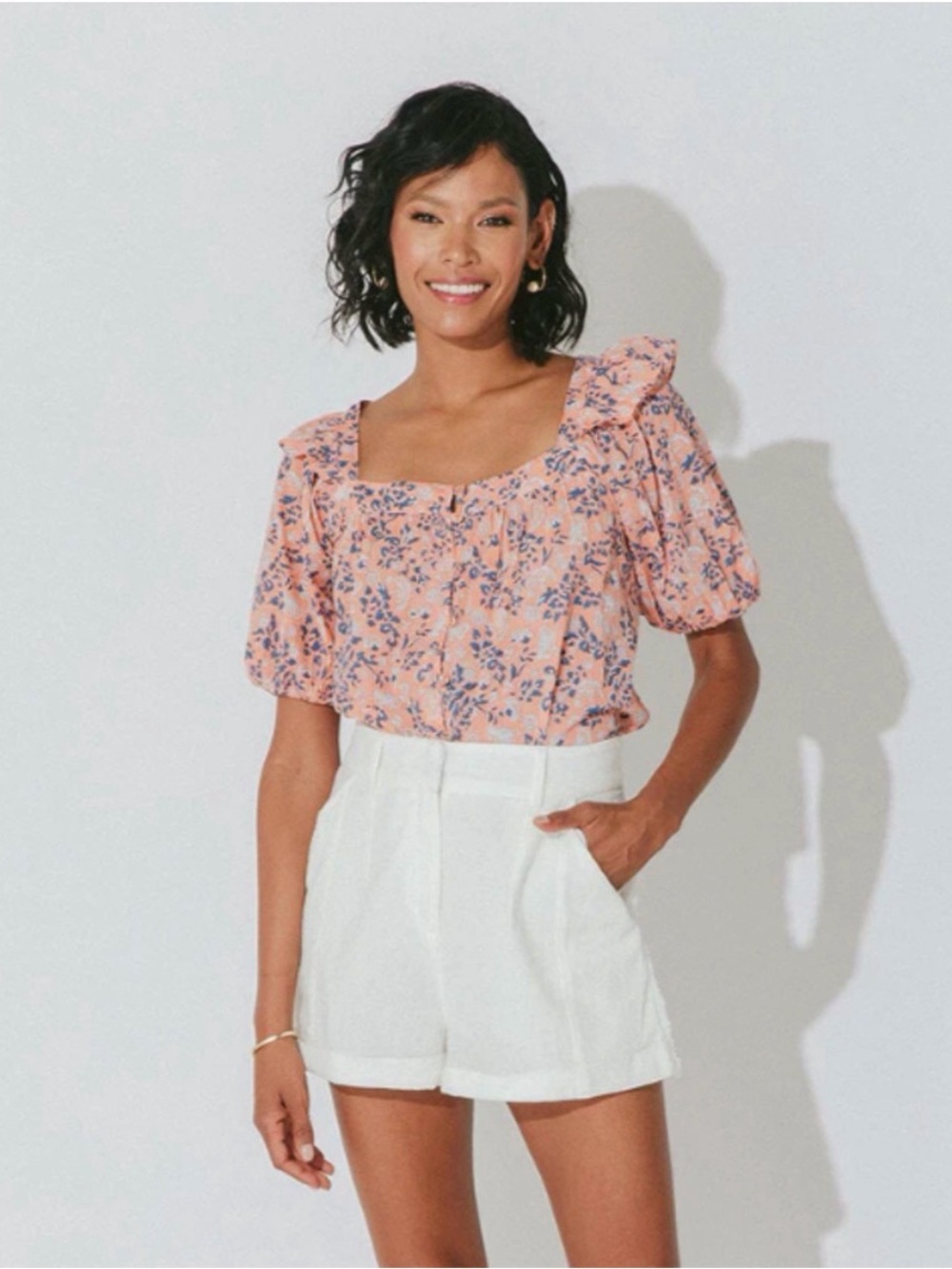 CLEOBELLA Mariana
Puff Short Sleeve Blouse in Peach Positano Floral